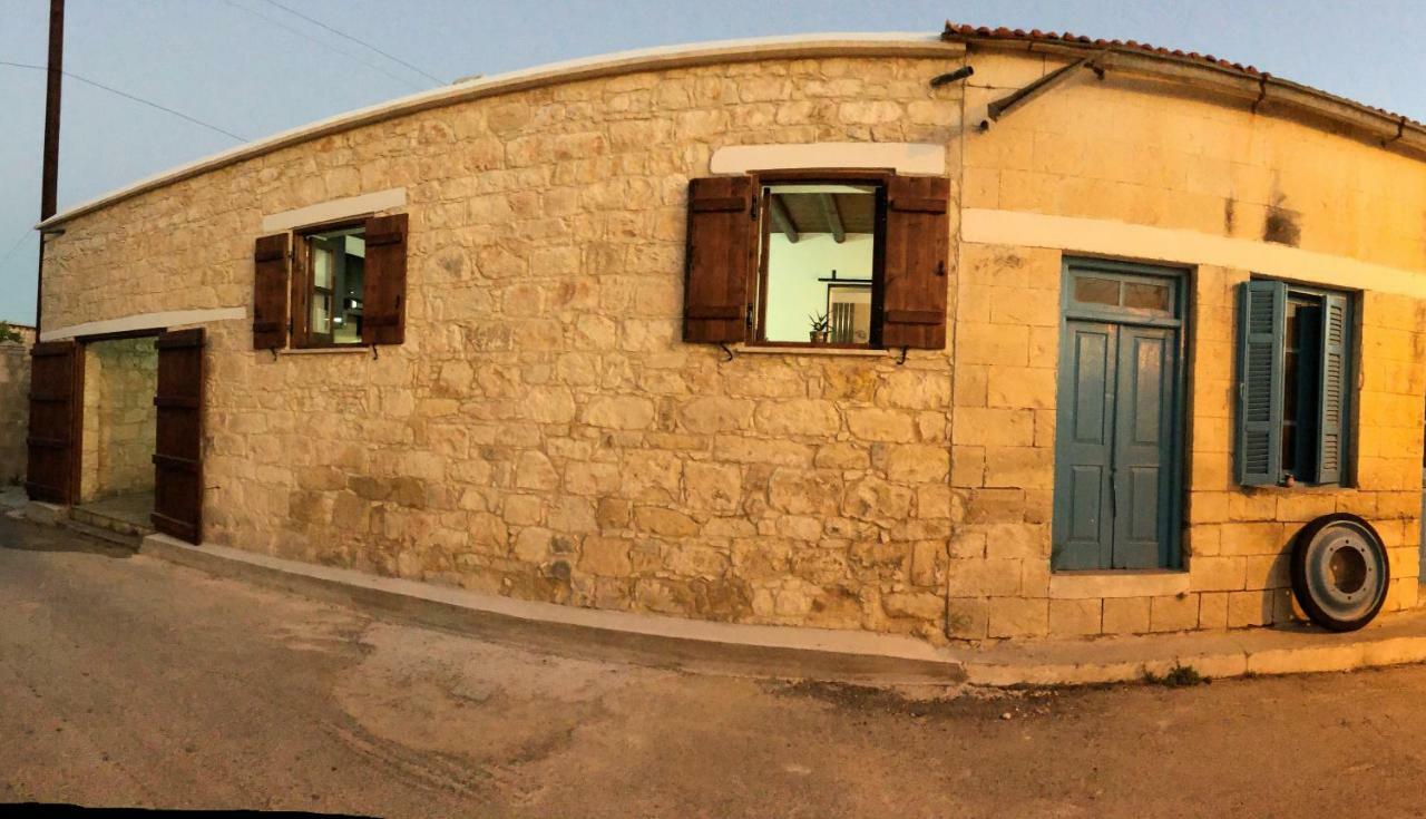 C-Elena Suite Terra Bagian luar foto