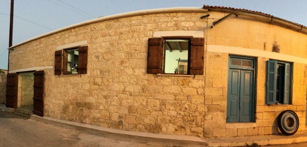 C-Elena Suite Terra Bagian luar foto